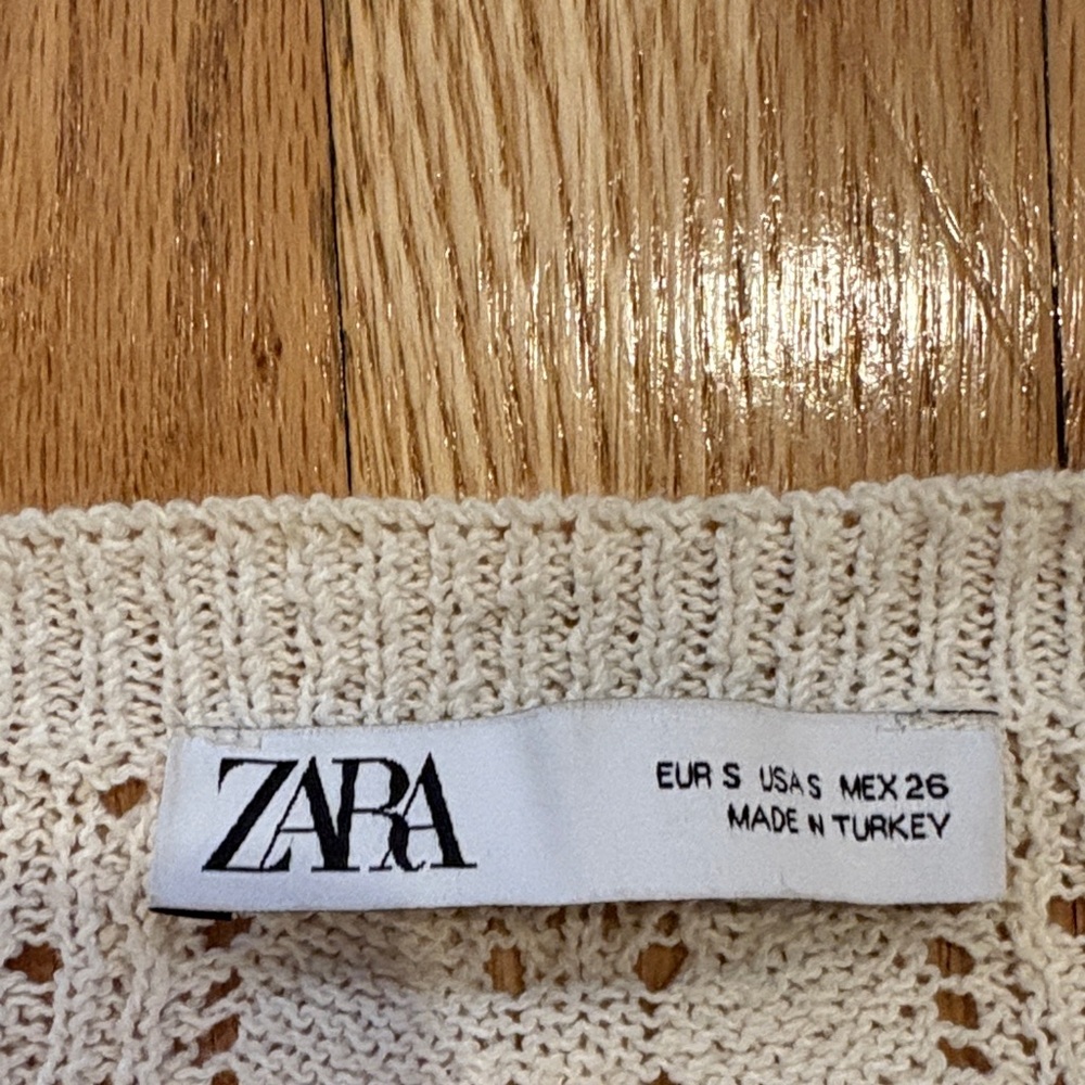 Zara Off-White Ruffle Knit Top - Picture 2 of 2